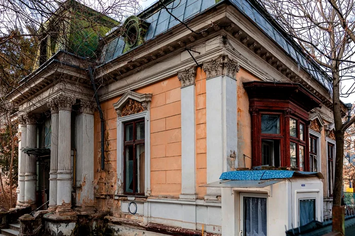 Clădirea din Dionisie Lupu 39. FOTO Facebook Nicușor Dan