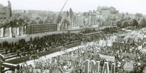 1 mai ziua muncii comunism Bucuresti 1 mai 1968 Fototeca online a comunismului românesc