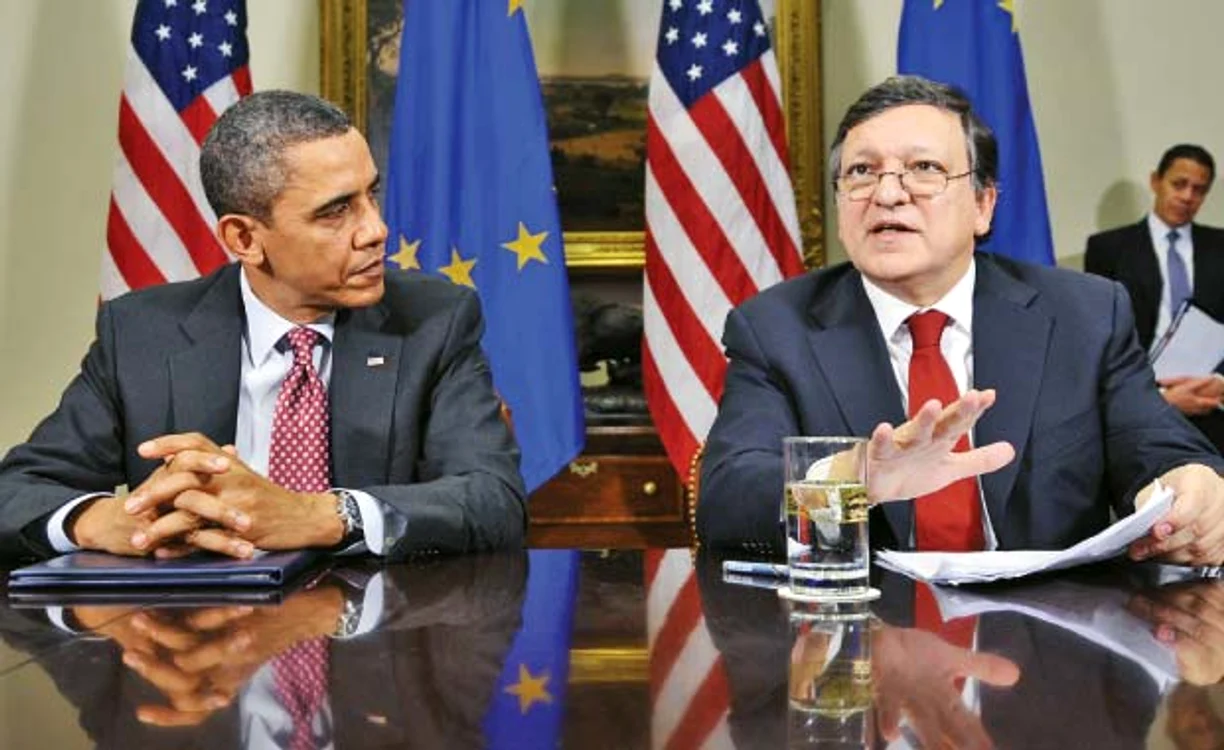 Barack Obama, Jose Manuel Barroso (dreapta)  şi şefului Consiliului European, Herman van Rompuy