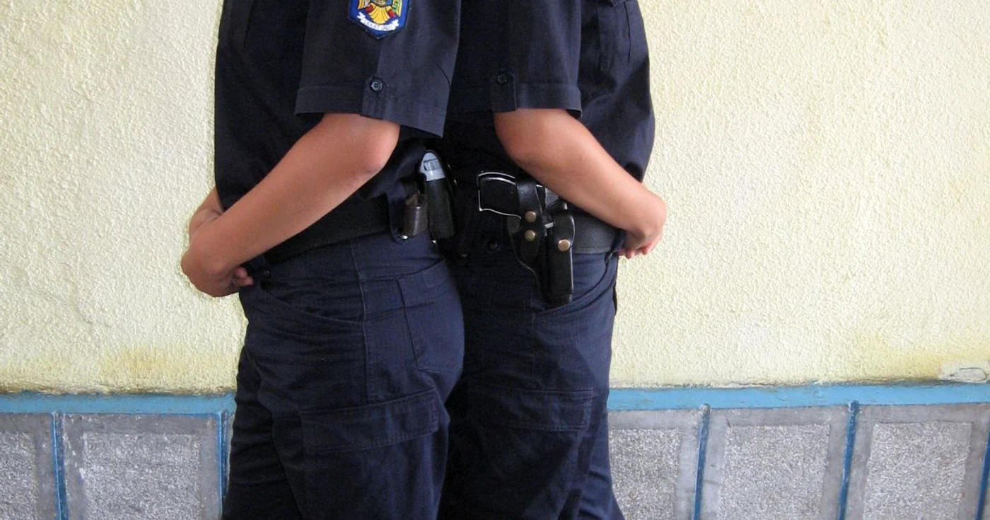 Elevii vor învăţa meserie de la jandarmii bistriţeni