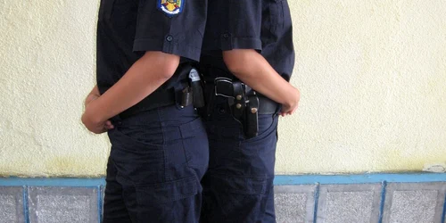 Elevii vor învăţa meserie de la jandarmii bistriţeni