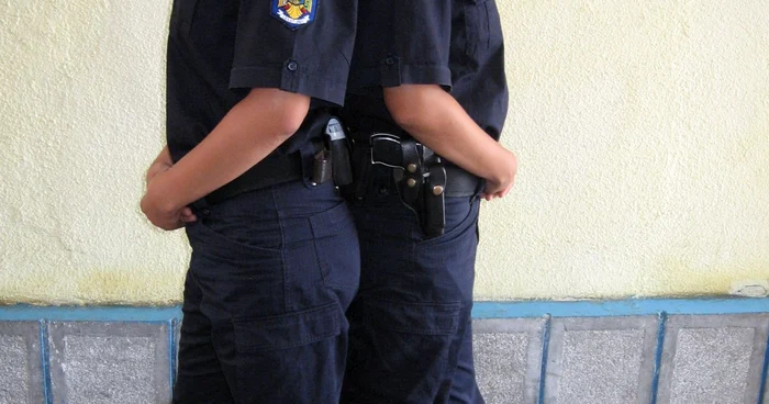 Elevii vor învăţa meserie de la jandarmii bistriţeni 