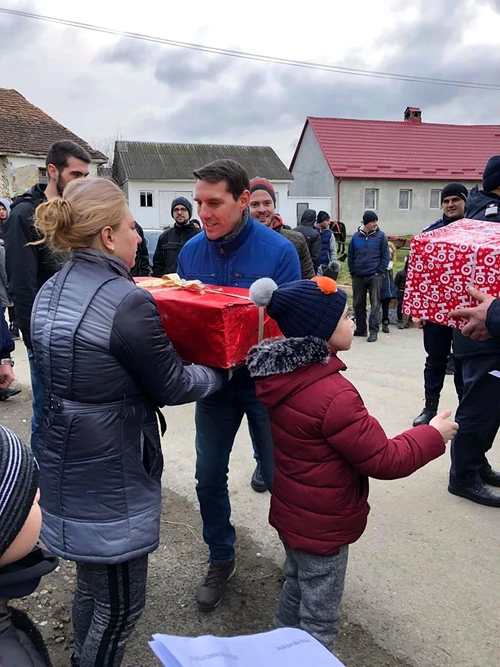 1 nicolae al romaniei pachete umanitare de craciun 2019 1 jpg jpeg