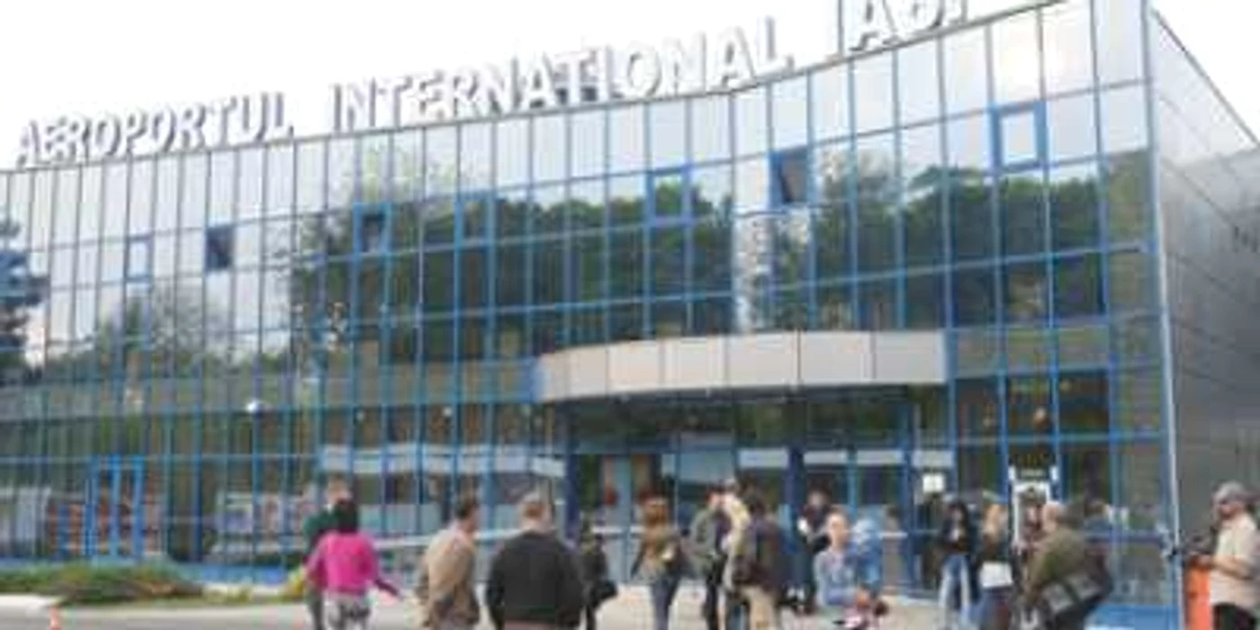Iaşi: Două proiecte de lege identice blochează Aeroportul Iaşi în Parlament