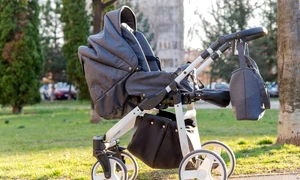 carucior bebe cu accesorii jpg