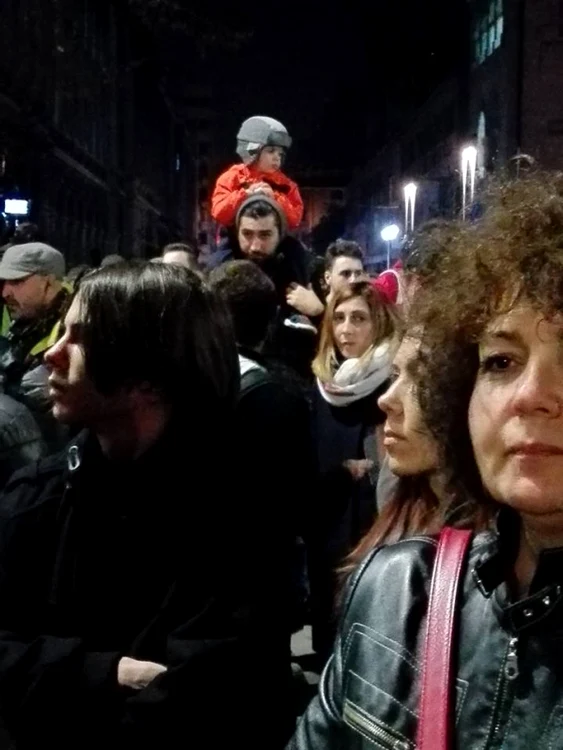 Copiii au fost la fel de vocali ca adulții