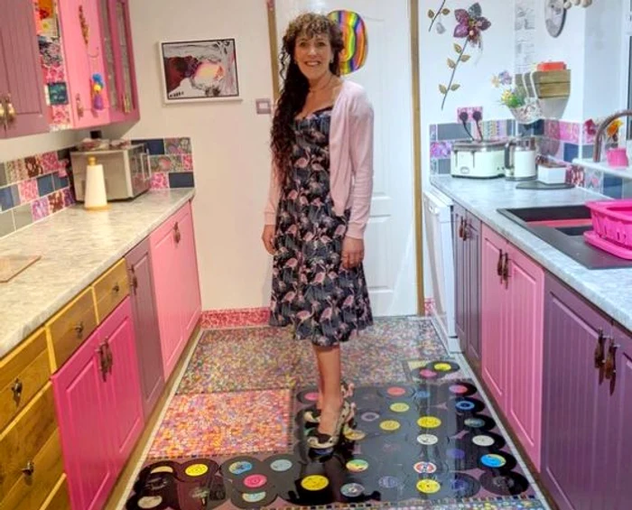 
    Când gătește, Sonia Barton calcă pe discuri vechi de 50 de ani  