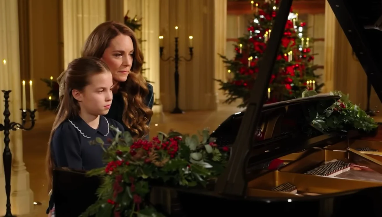 Prințesele Kate Middleton și Charlotte au cântat la pian (Foto: captură video)