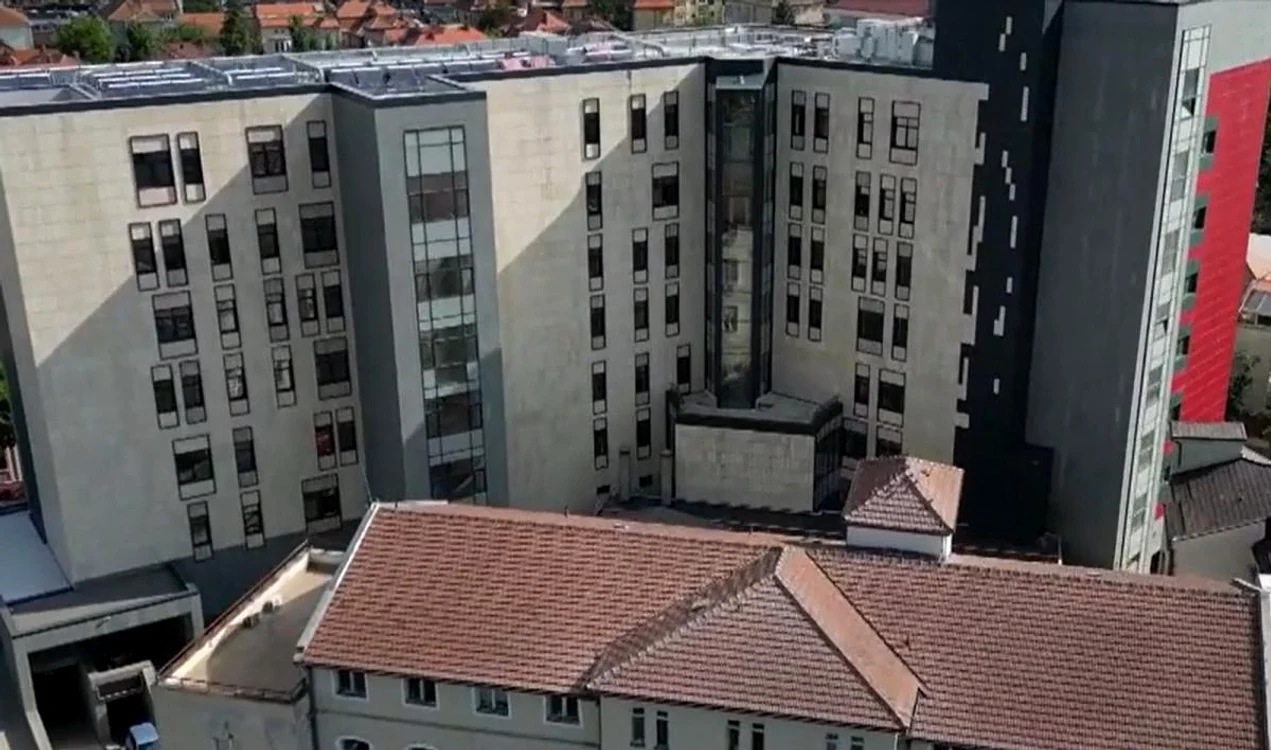 Spital de copii aproape gol, cu patru etaje nefuncționale