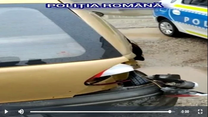 Bărbatul prins la volanul maşinii nu deţine permis de conducere     Captură video: IPJ Argeş