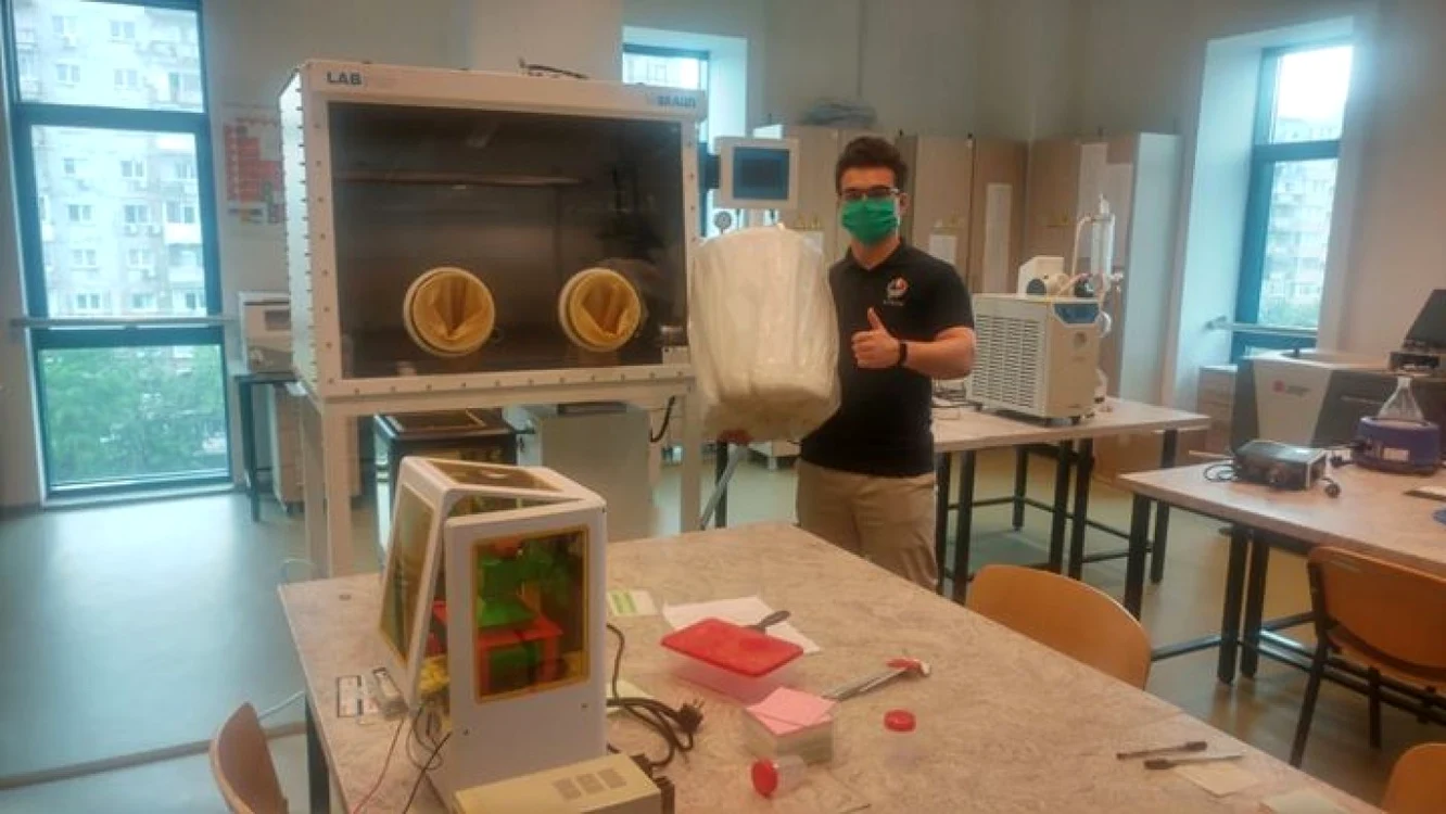 Ecrida - echipa de studenţi cercetători spaţiali care merge la Cercul Polar Sursa Ecrida