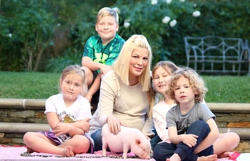 1 tori spelling si familia jpg jpeg