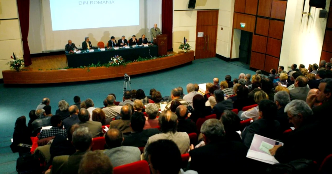 Medicii îşi aleg noii reprezentanţi în Colegiul Medicilor