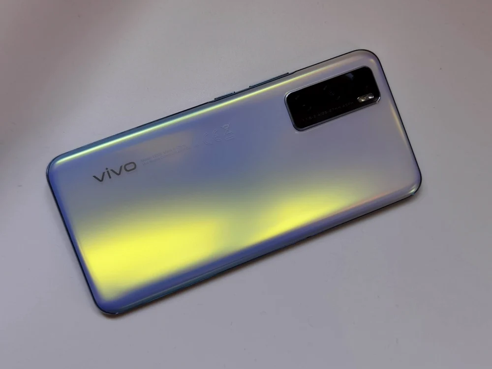 Vivo Y70 spate FOTO Adrian Pogîngeanu