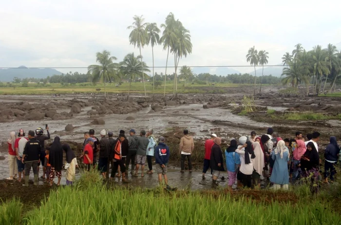 Alunecări de teren devastatoare în Sumatra FOTO: X