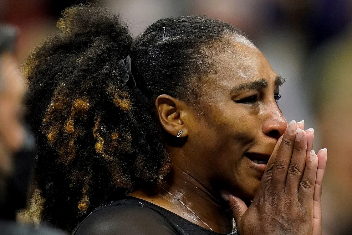 Serena Williams, în lacrimi după ultimul ei meci după o carieră formidabilă.