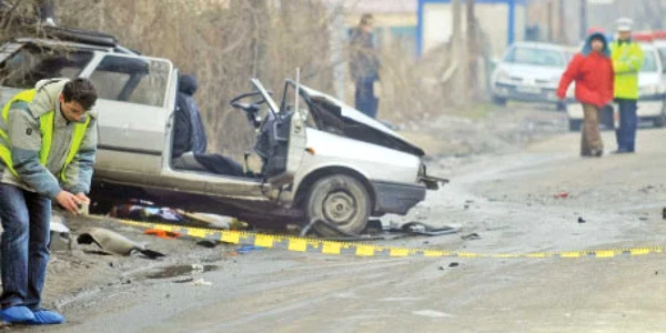 Sute de accidente sunt provocate, în fiecare an, de şoferii începători 