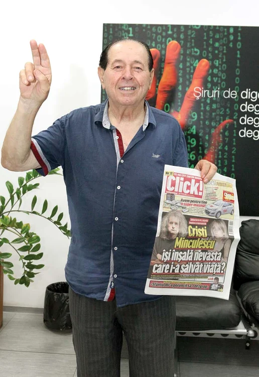 
    Dumitru Sofron nu ratează nici un număr din ziarul preferat Foto: Florin Şuler   