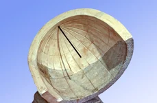 Primul instrument de măsurare a timpului descoperit în Transilvania (foto: Muzeul Civilizaţiei Dacice şi Romane Deva)