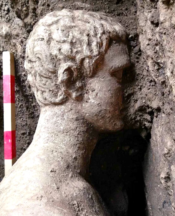 Statuie descoperită în orașul antic Heraclea Sintica (© Archaeologia Bulgarica)