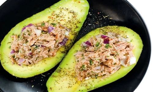 avocado umplut cu ton jpg