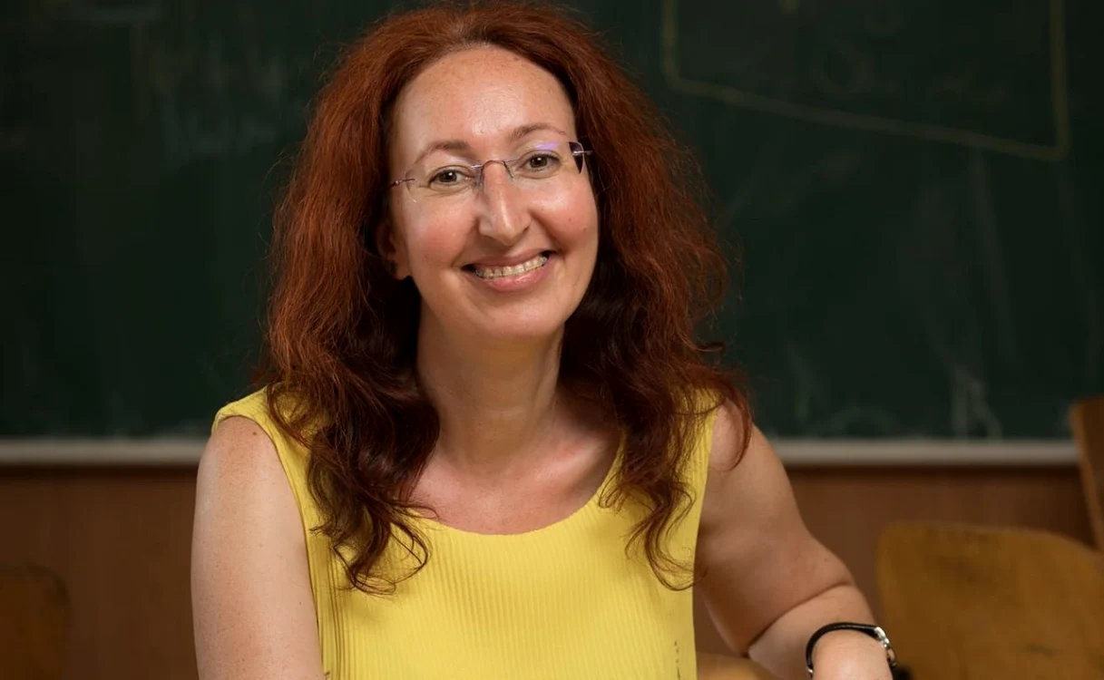Ioana Cordoş Pană predă Limba Engleză şi Informatică la şcoala din Gălbinaşi FOTO Arh.pers.I.C.P.