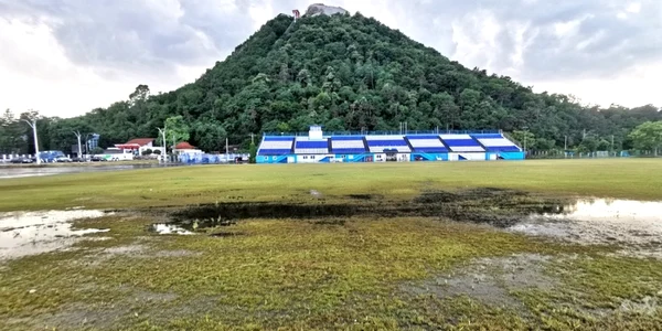 stadionul cetate din deva foto daniel guta adevarul