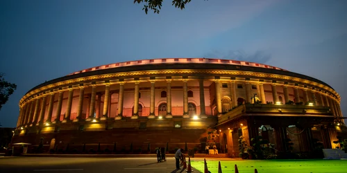 Parlament india PradeepGaurs  Shutterstock com jpg