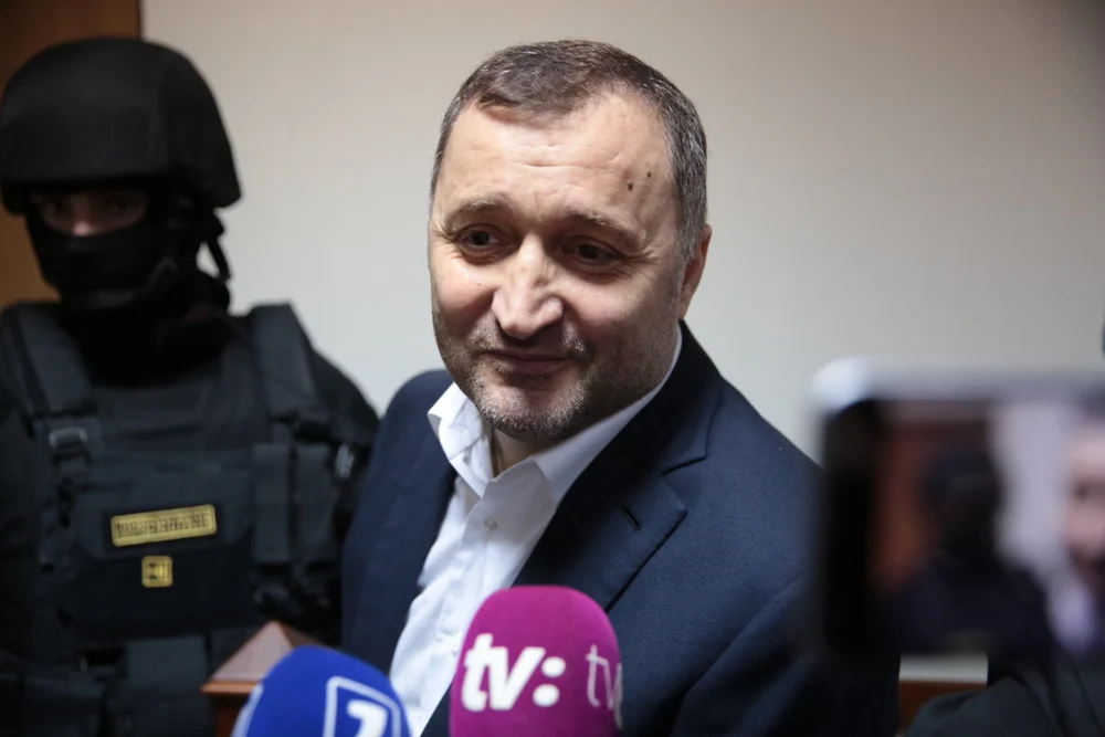 Vlad Filat, fost premier basarabean, dat în căutare de autoritățile judiciare din Paris pentru spălare de bani