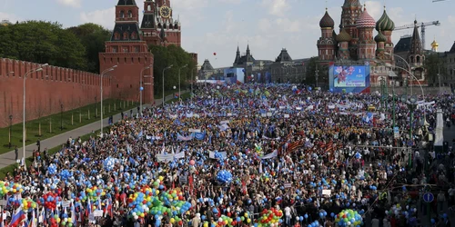 piaţa rosie 1 mai reuters