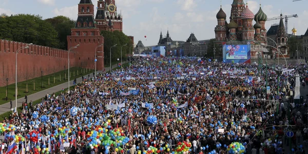 piaţa rosie 1 mai reuters
