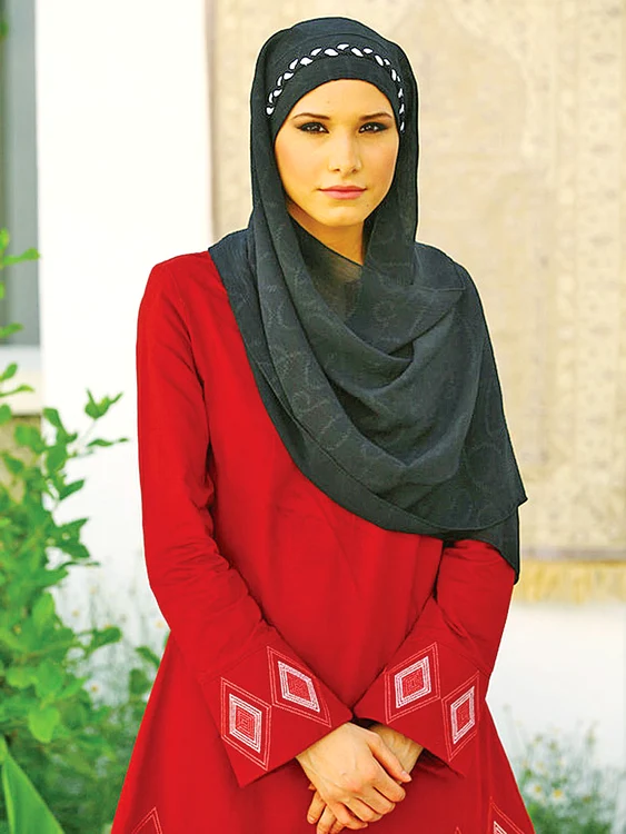 A jucat în telenovela  ”Iubire și onoare”  (Acasă TV)