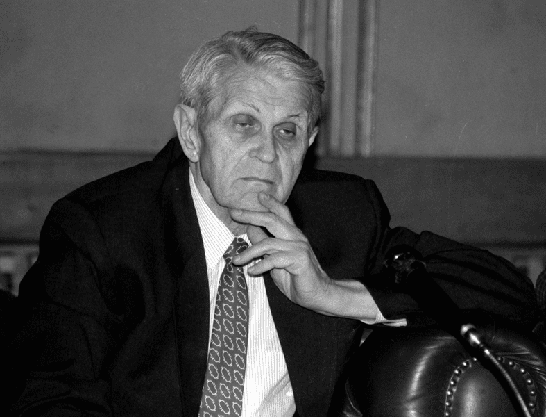 Corneliu Coposu, alungat de Silviu Brucan de la poarta televiziunii în 1989: „Oricine, dar ăsta nu!“