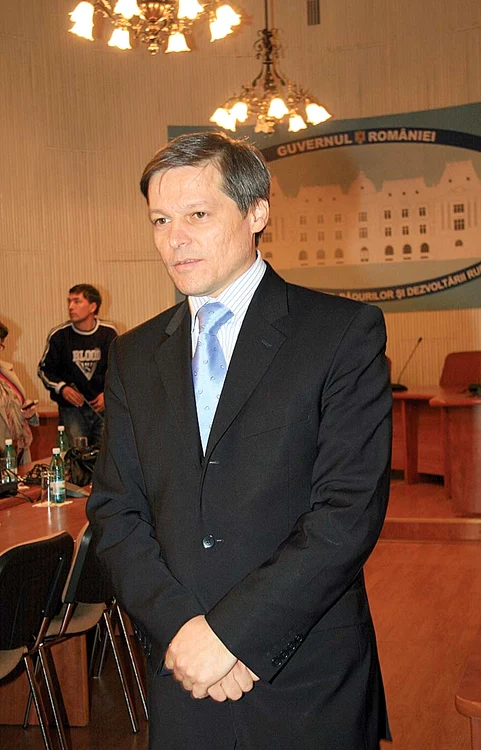 
    Dacian Cioloş,  premierul desemnat  