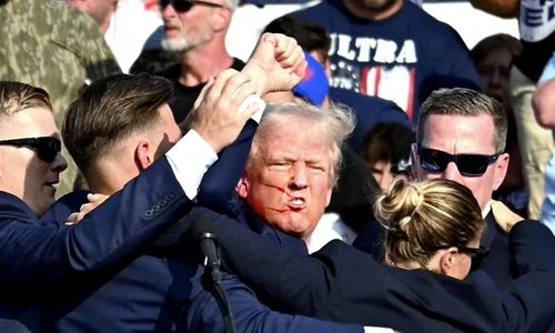 Doland Trump imediat dupa tentativa de asasinat FOTO AFP jpg