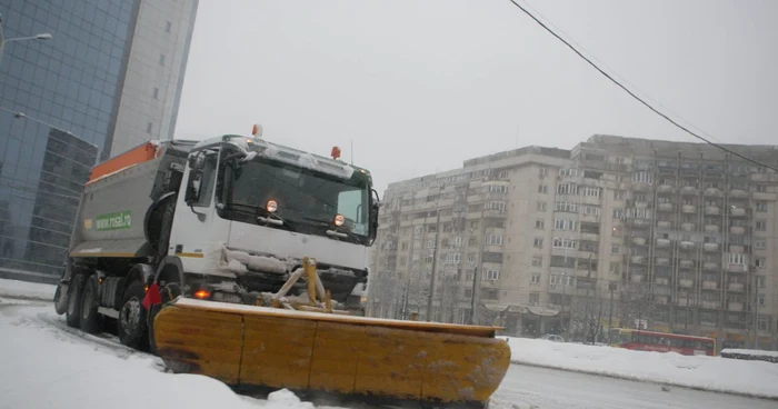 Furturi de sezon. Nici utilajele de deszăpezire nu scapă de hoți. Foto Alex Policală