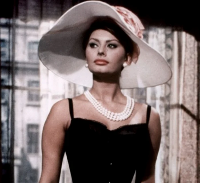 
    Sophia Loren este considerată una din cele mai frumoase actrițe din toate timpurile  