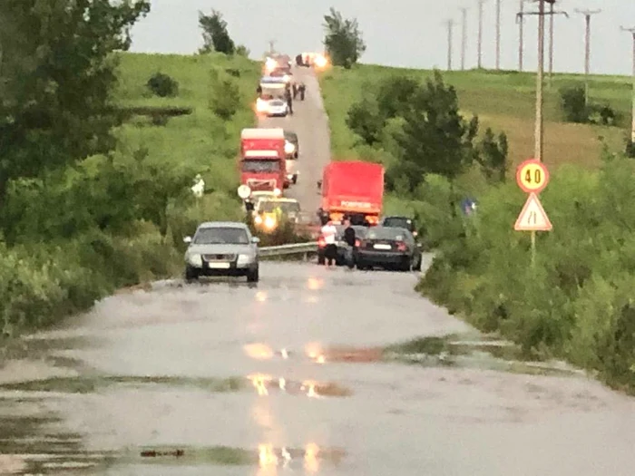 Inundaţiile au afectat 24 de judeţe FOTO Adevărul