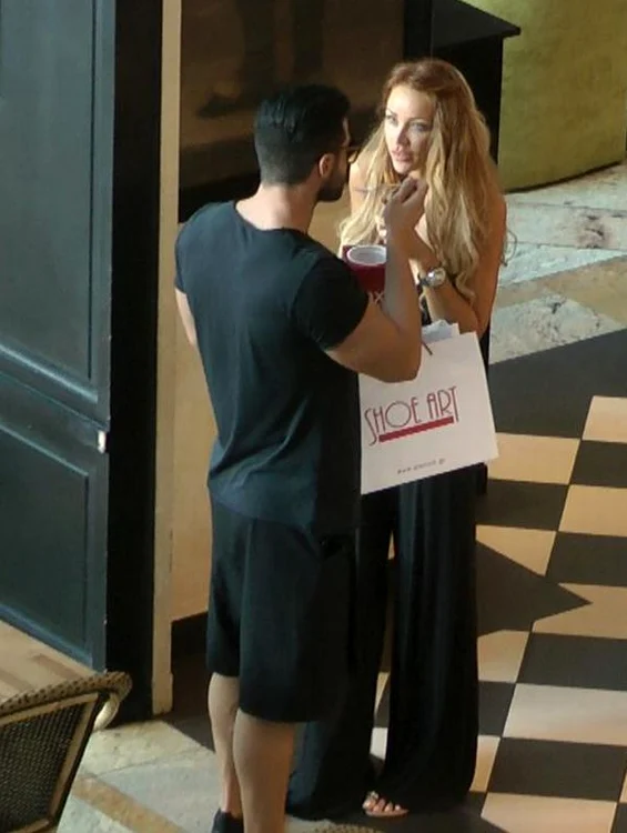 Bianca şi Victor Slav s-au sorbit din priviri