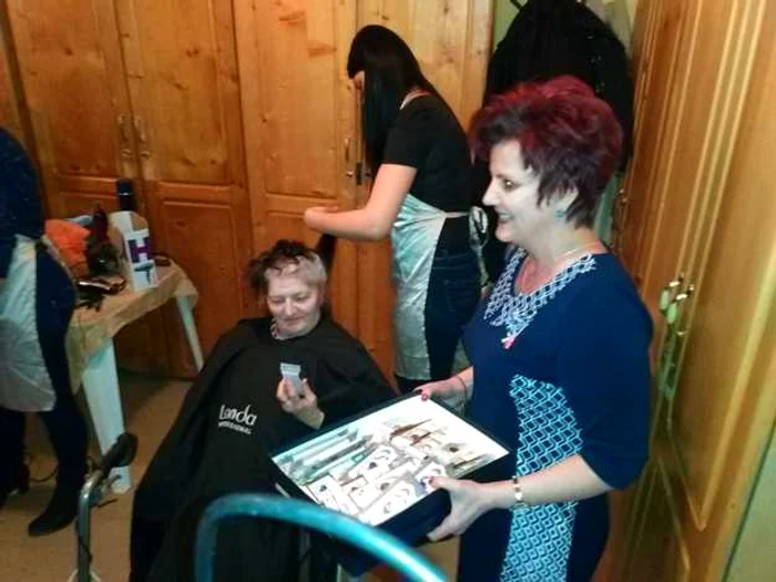 Zi festivă pentru persoanele cu dizabilităţi din centrele comunitare