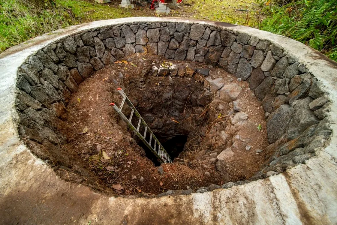 Caverna cu rocă de lavă. FOTO: Realtor.com