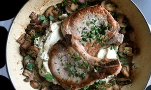 cotlete de porc cu ciuperci si piure jpeg