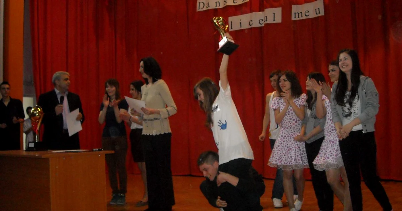 Cupa „Dansez pentru liceul meu“