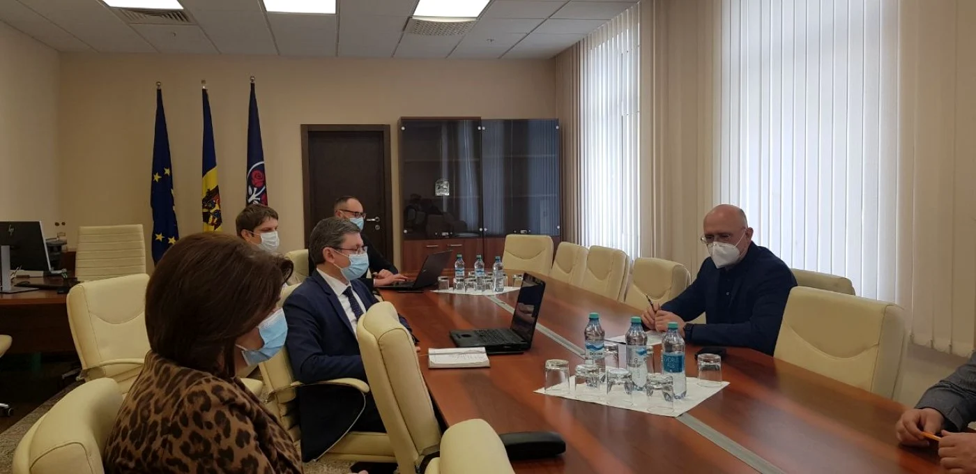 Igor Grosu, alături de Andrei Spînu şi Sergiu Litvinenco, la întrevederea cu deputaţii PDM