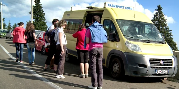 micorubze scolare folosite pentru transport turisti