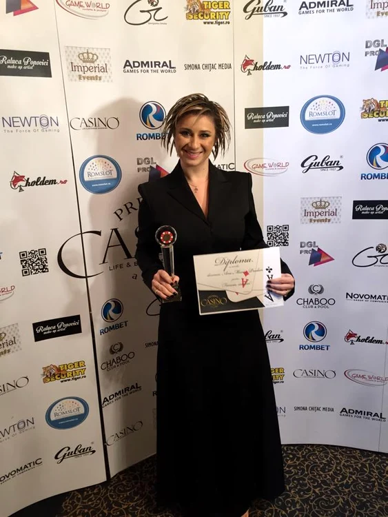 
    Anamaria Prodan a fost declarată "Femeia anului" la Gala High Life and Business 2014Foto: arhivă personală  