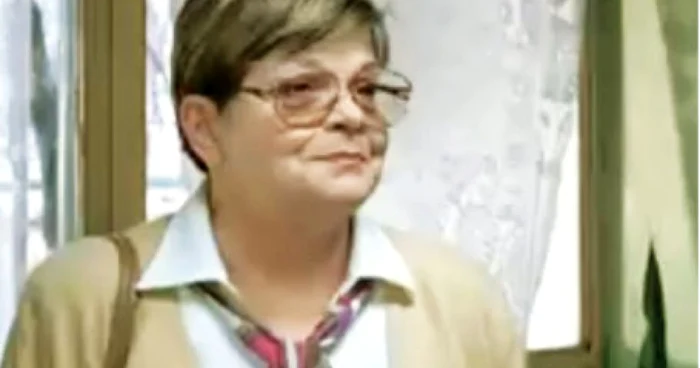 Silvia Năstase face, pe lângă teatru, şi reclamă la diferite produse