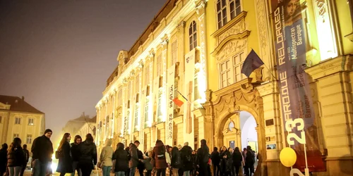 Maraton la Expo Brâncuși FOTO CJ Timiș