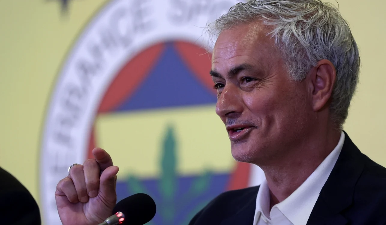 Jose Mourinho a stat puțin la Fenerbahce