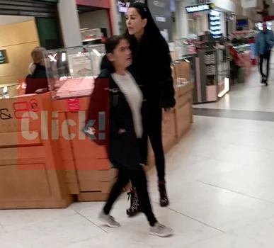 Brigitte Pastramă, în mall Sursa Click!